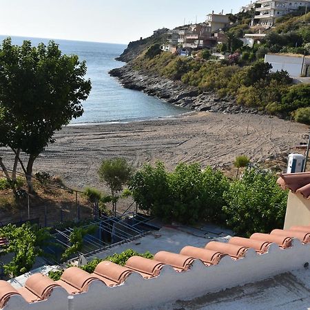 Irene'S Beach Front House Vromopousi Exterior photo